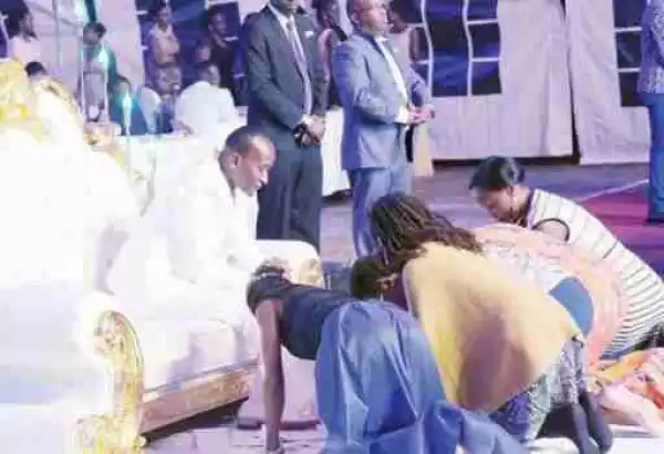 See Photos of Church Members Kissing Their Pastor’s Feet